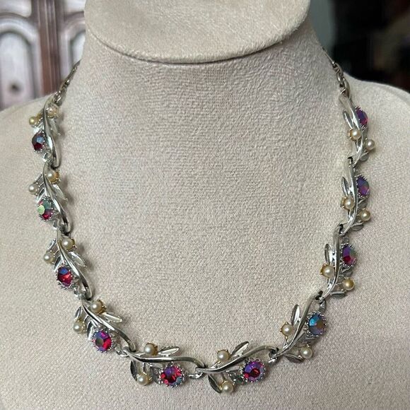 Vtg AB Crystal Choker Necklace Silver-tone Blue Aurora Borealis & Pearl Beads - Picture 4 of 11